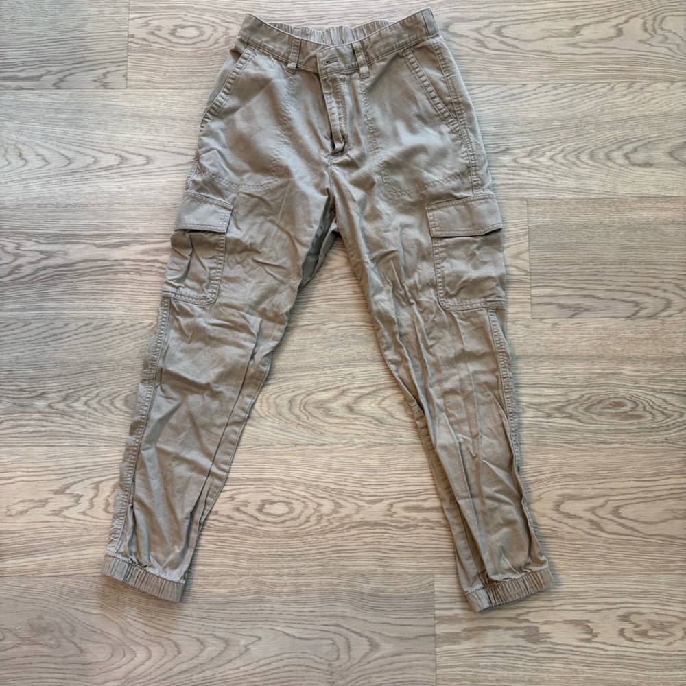 GAP Women's Cargo Joggers - Tan